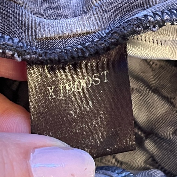 Leggings body contouring size small! Gym, workout and every day wear! - Picture 7 of 7